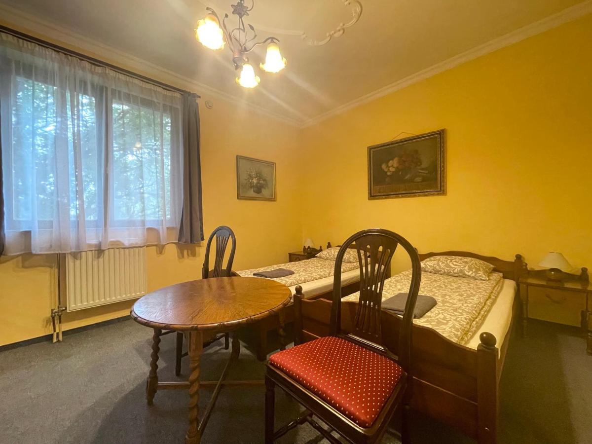 Luxi Romantik Apartments Budapest Esterno foto